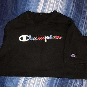 Cool multicolored stitched champion tee!